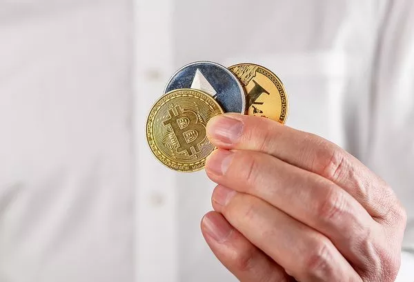 The Pros & Cons Of Trading BTC, ETH, LTC, USDT, XSGD & XIDR