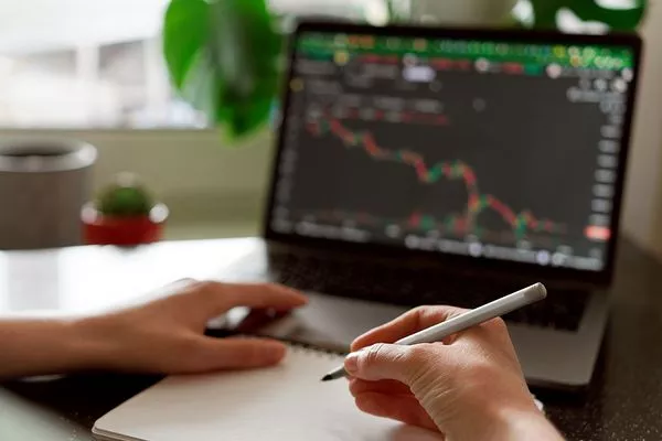 The Crypto Market Cycle: 4 Main Phases Of Price Trends